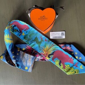 Hermes Sous Lê Champe D’Orphee Twilly.